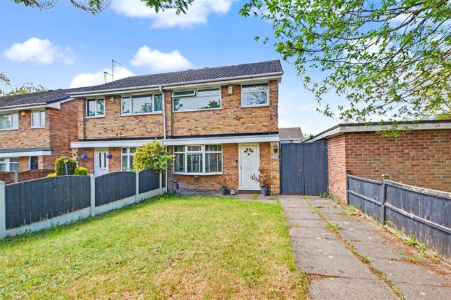 3 bed property, in Cross Dale Walk, £190,000