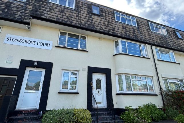 2 bed property, in Flat 8 Stonegrove Court, £230,000