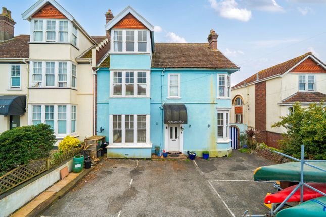 10 bed property, in St. Andrews Road, £500,000