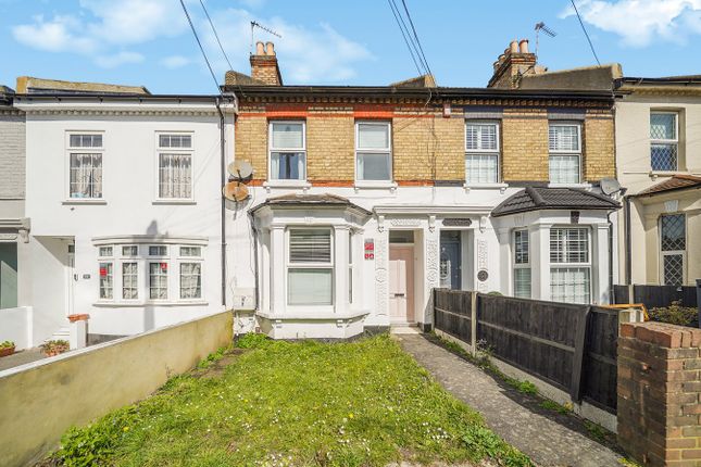 3 bed property, in Livingstone Road, £550,000