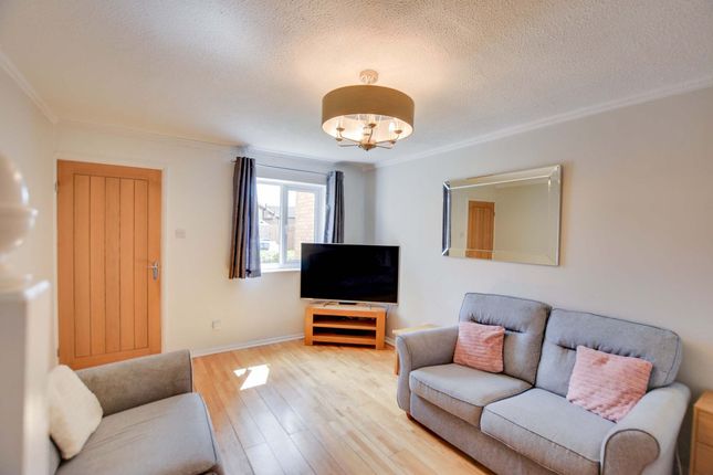 3 bed property, in Saxondale Road, £240,000