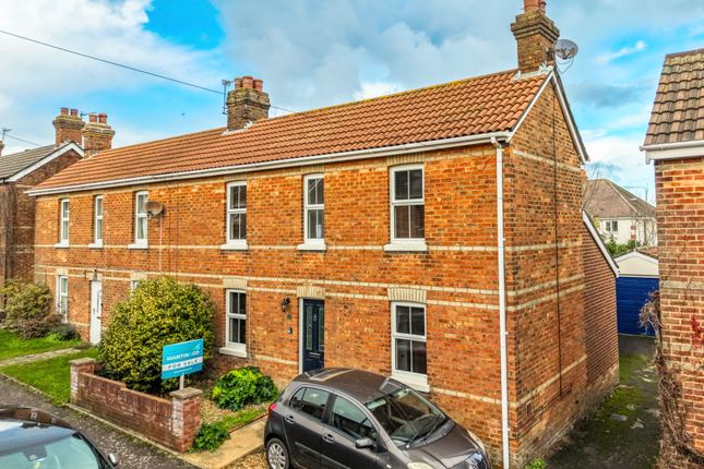 3 bed property, in Spring Gardens, £380,000