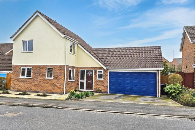 4 bed property, in Pulford Drive, £450,000
