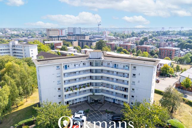 2 bed property, in Great Colmore Street, £95,000