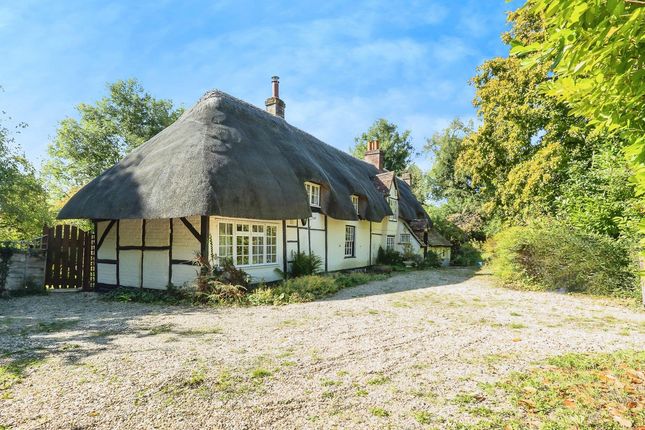 4 bed property, in Harts Lane, £675,000