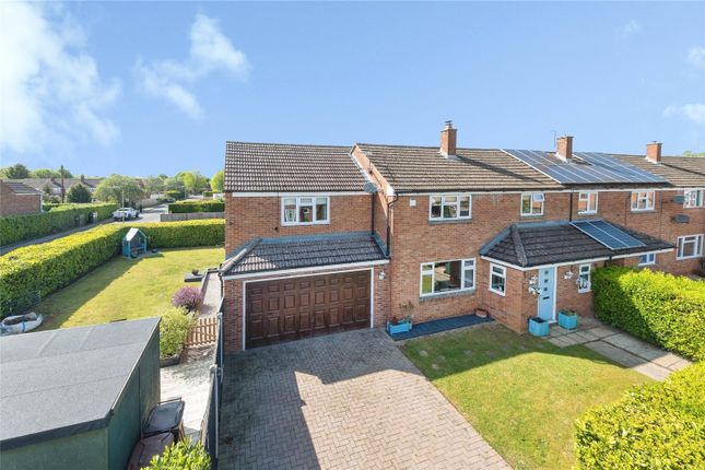 4 bed property, in Elderfield Road, £450,000
