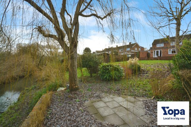 3 bed property, in Lammas Road, £700,000
