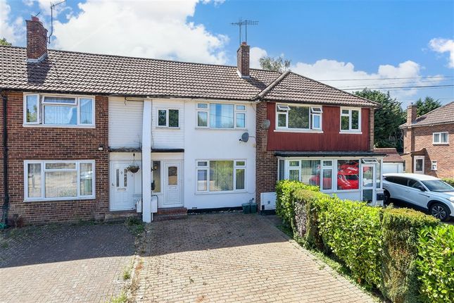 2 bed property, in Reeve Road, £400,000