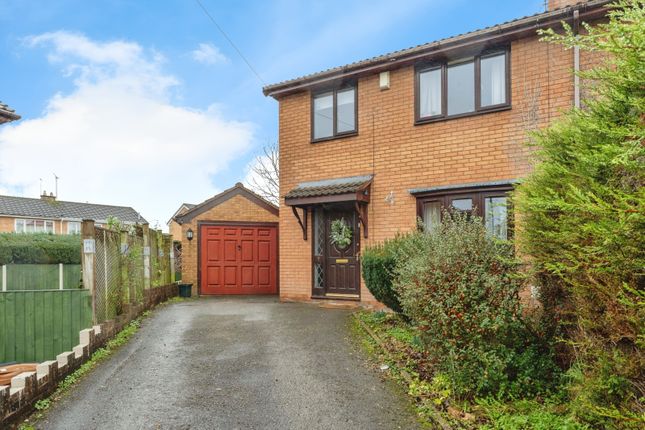 3 bed property, in Llys Menden, £230,000