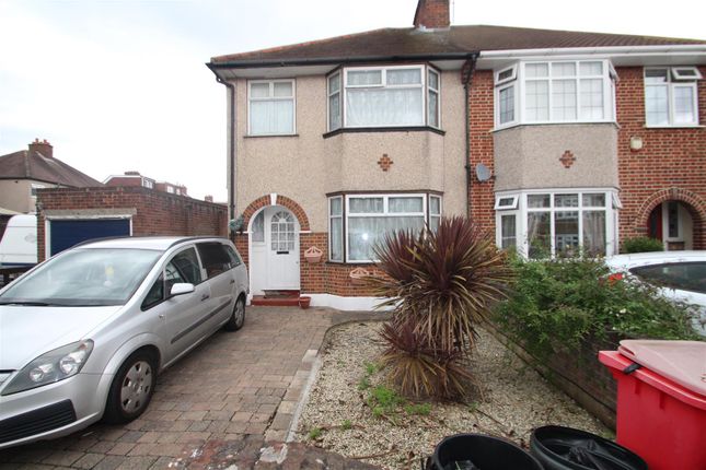 3 bed property, in Wilmar Close, £525,000