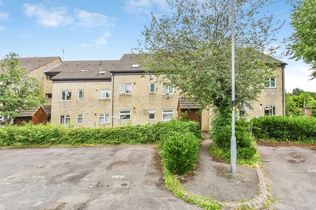 2 bed property, in Charter Road, £115,000