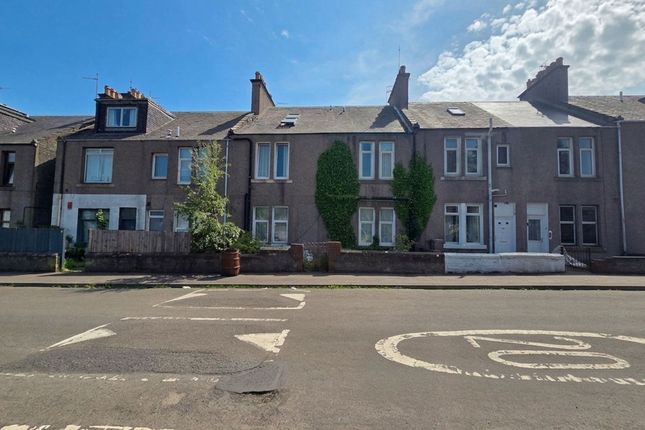 1 bed property, in Taylor Street, £35,000
