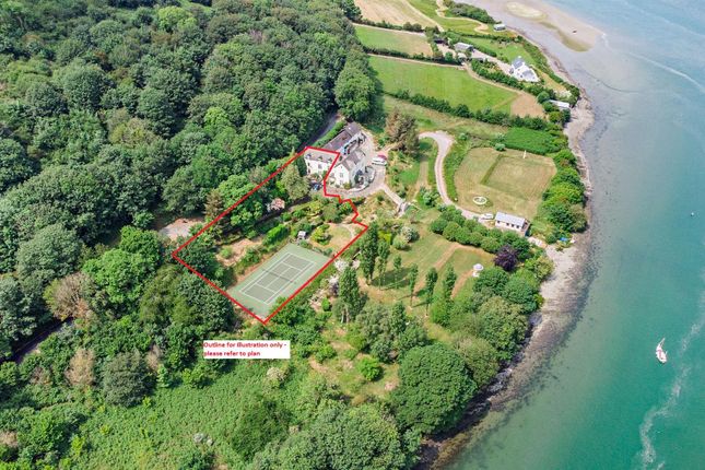 4 bed property, in St. Dogmaels, £399,000