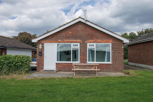 2 bed property, in Dolphin Way, £79,950