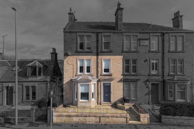 3 bed property, in Strathmartine Road, £180,000