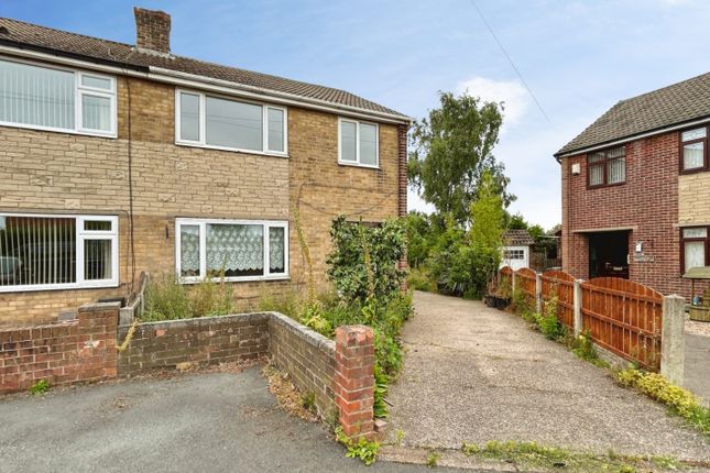 3 bed property, in St. Margarets Avenue, £180,000