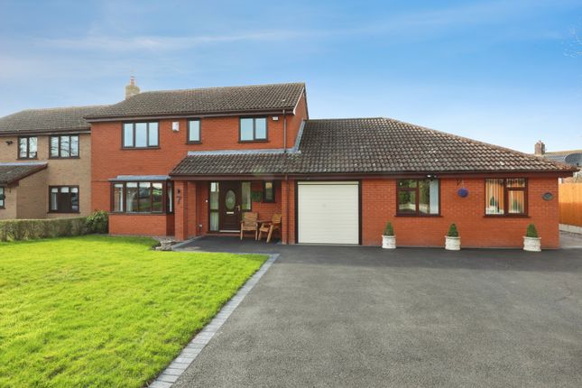 6 bed property, in Briar Way, £500,000