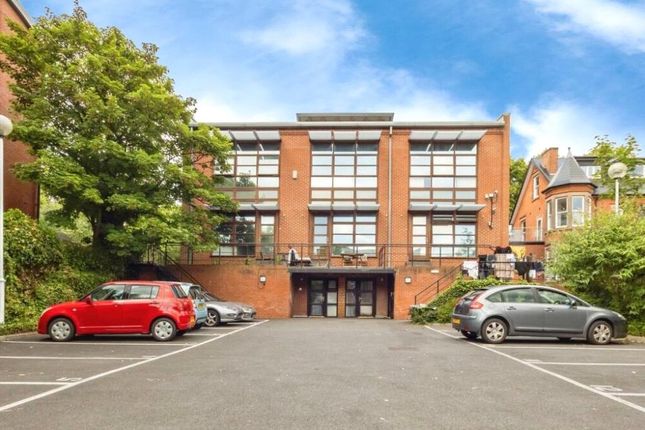 2 bed property, in Pelham Road, £105,000