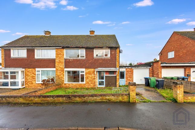 3 bed property, in 27 Cherry Orchard, £125,000