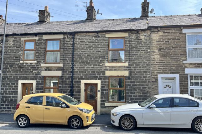 2 bed property, in Charlestown Road, £150,000