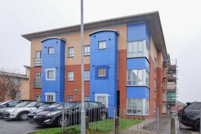 2 bed property, in Craggs Row, £93,000