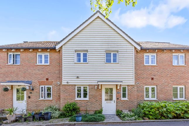 2 bed property, in The Spinners, £260,000
