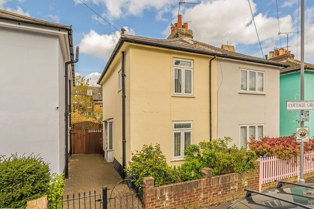 2 bed property, in Cottage Grove, £649,950