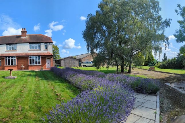 4 bed property, in Lingfield, £1,100,000