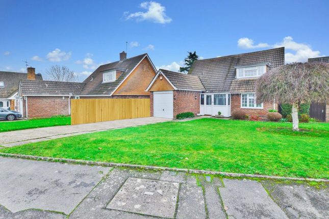 4 bed property, in Dove House Crescent, £775,000