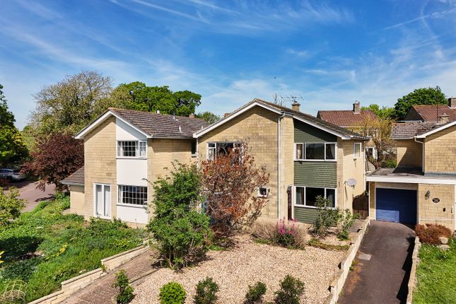 4 bed property, in The Pastures, £435,000
