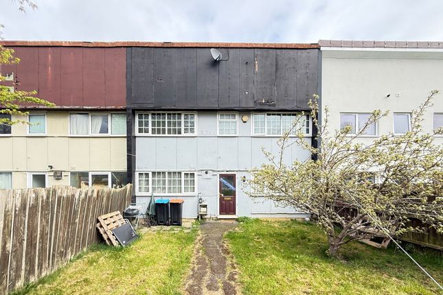 4 bed property, in 127 Kingsfold, £120,000