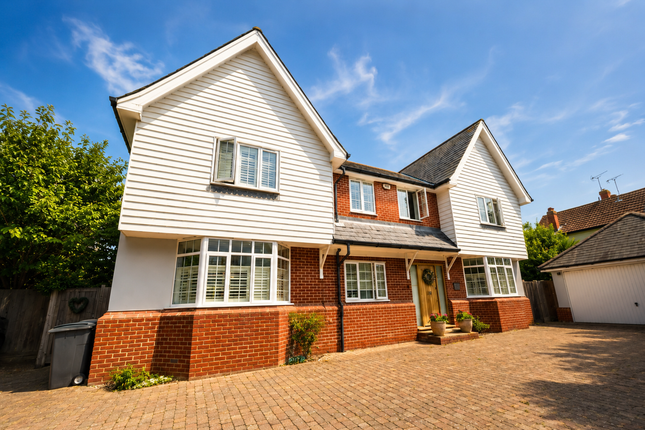5 bed property, in Great Leighs, £950,000