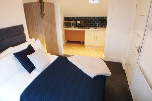 6 bed property, in Frederick Road, £425,000