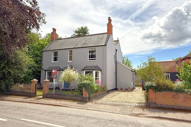 4 bed property, in Main Street, £665,000