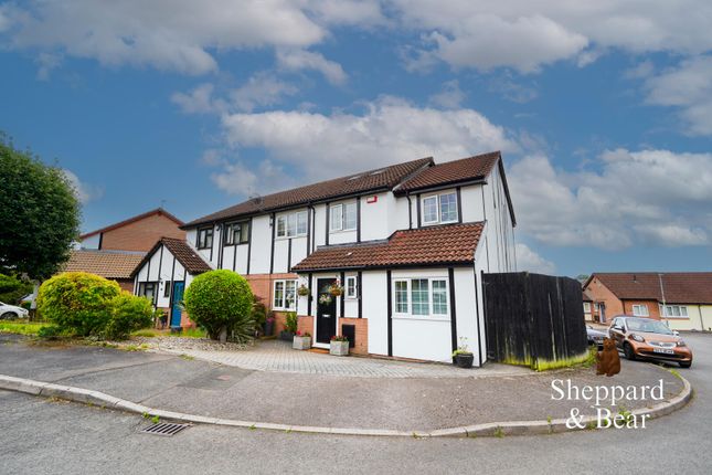 5 bed property, in Amblecote Close, £425,000