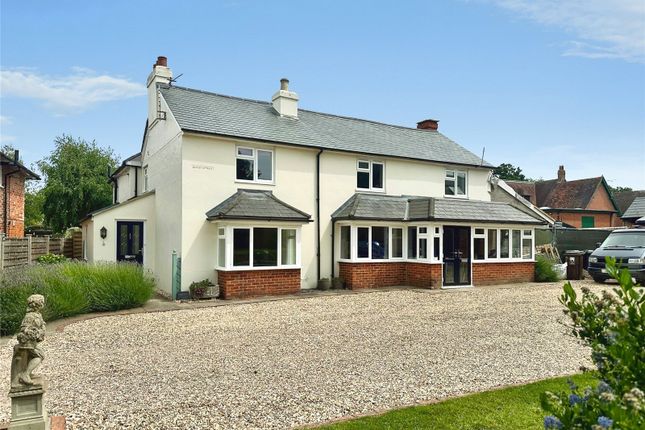 3 bed property, in Sherfield Green, £550,000