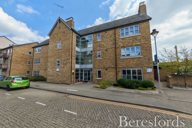 1 bed property, in Sheepen Place, £130,000