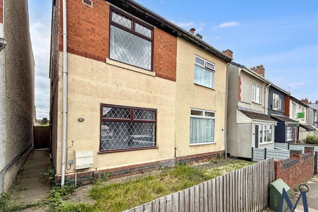 2 bed property, in Midland Road, £160,000