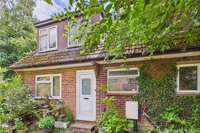 4 bed property, in Headland Close, £625,000
