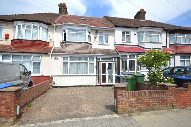 3 bed property, in Grasmere Avenue, £600,000