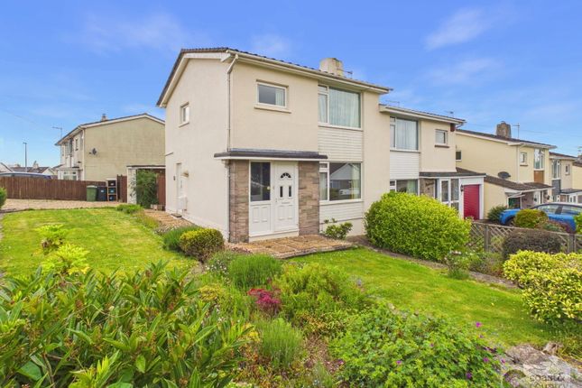 3 bed property, in Clarendon Road, £300,000