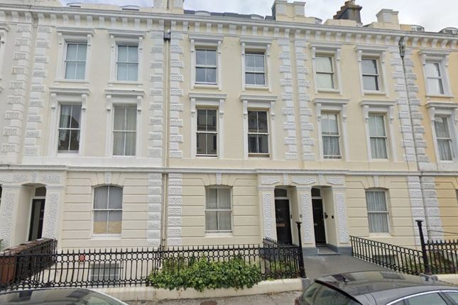 1 bed property, in Second Floor Flat, £70,000