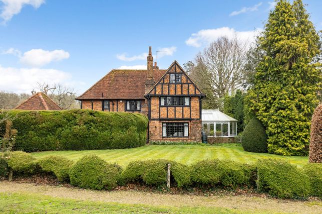 4 bed property, in Oakhurst Avenue, £1,895,000