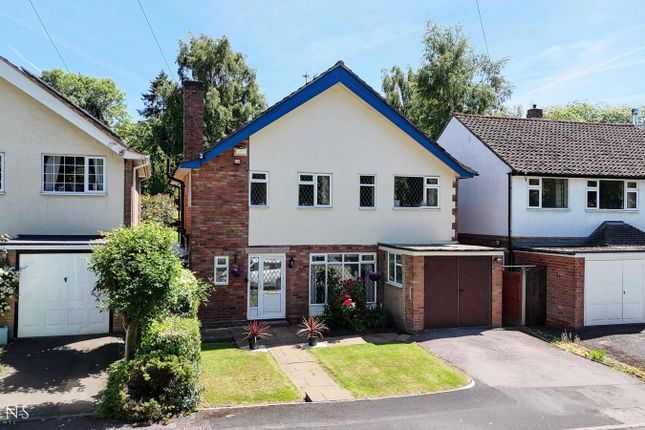 4 bed property, in Tamworth Road, £500,000