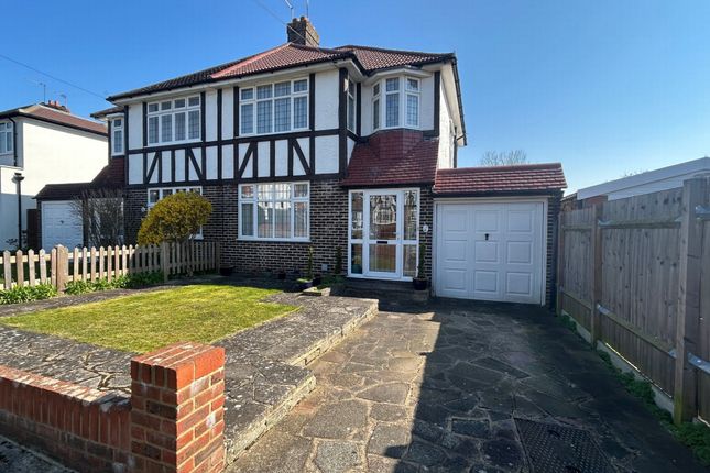 3 bed property, in Harley Gardens, £600,000