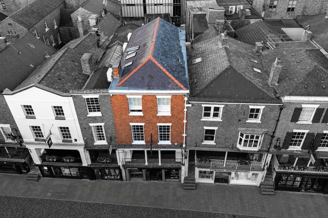 3 bed property, in Bridge Street Row East, £800,000