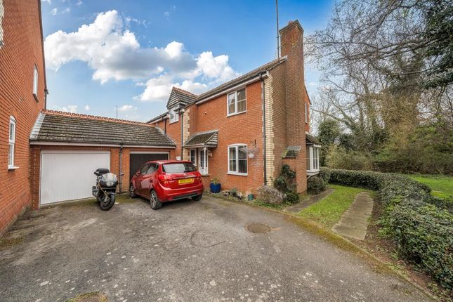 4 bed property, in Yeftly Drive, £525,000