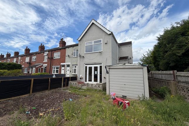3 bed property, in Grove Avenue, £120,000