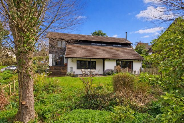 5 bed property, in Parc Pentre, £524,000