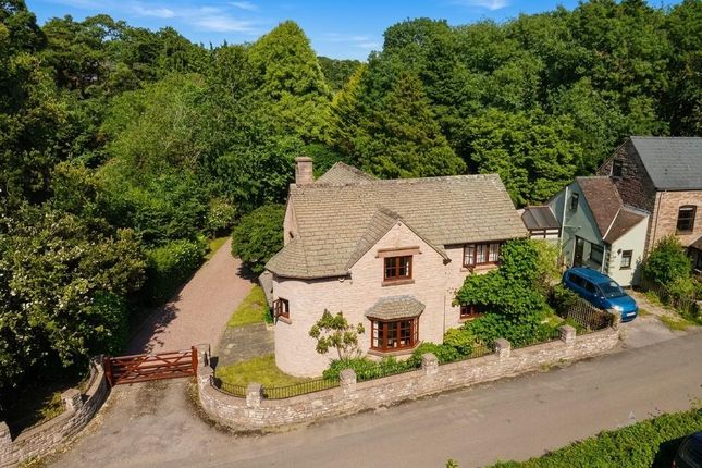 3 bed property, in Millend, £685,000